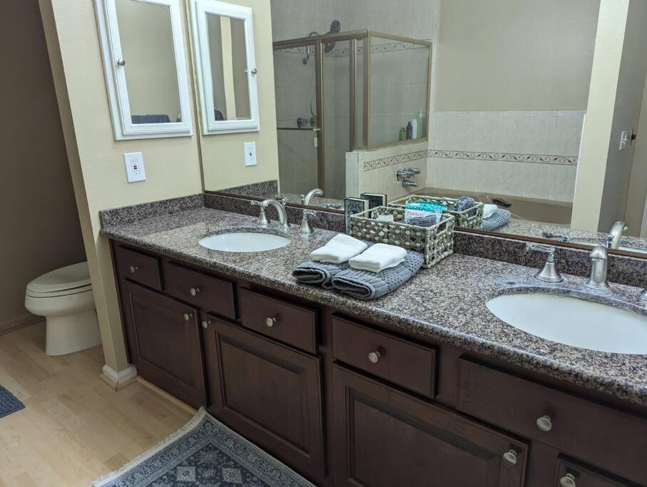 Apartment Spacious 2 Bedrooms. Prime Location